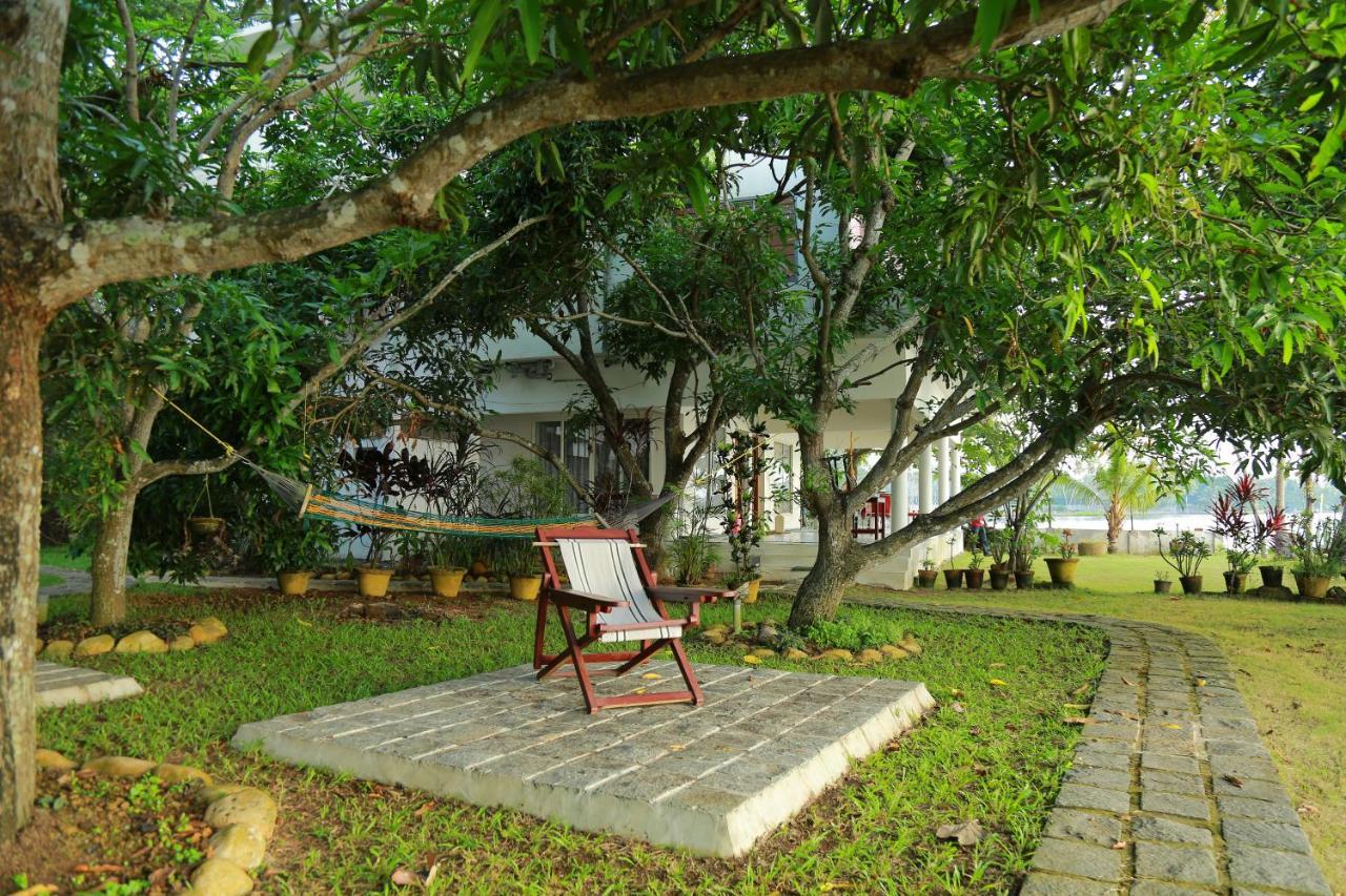 Orchid Lake View Homestay Alappuzha Exterior foto